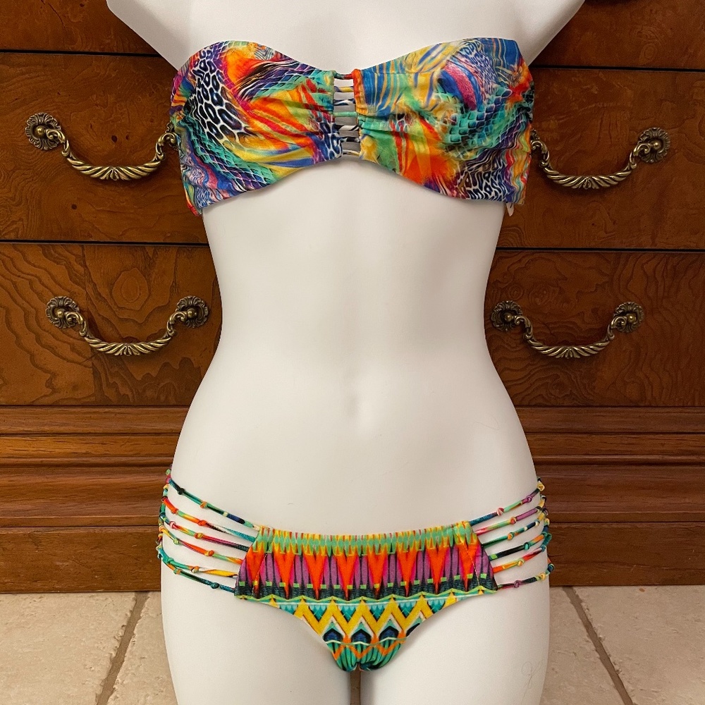 LULI FAMA BIKINI